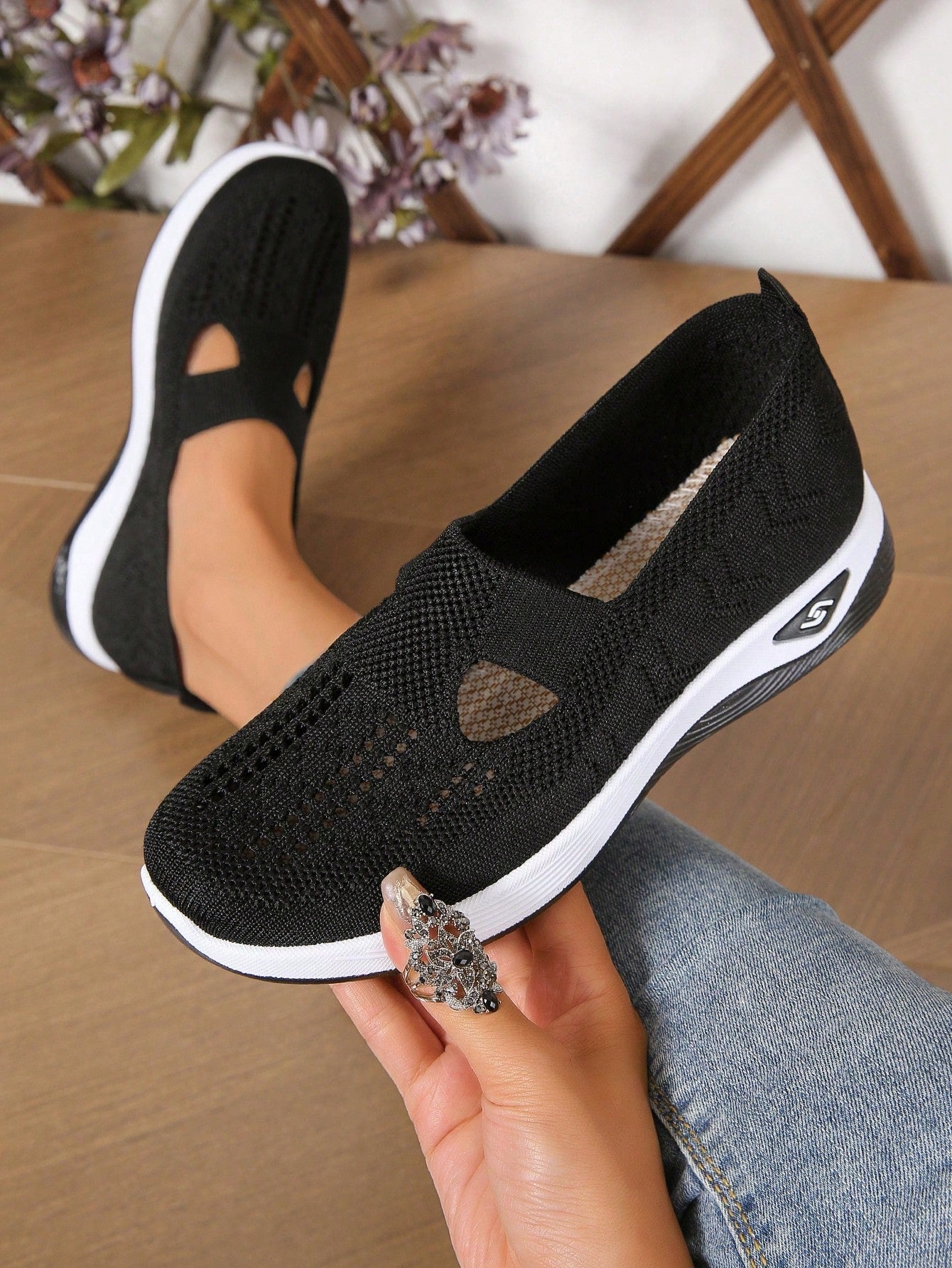 Junnie - Lightweight Orthopedic Summer Shoes