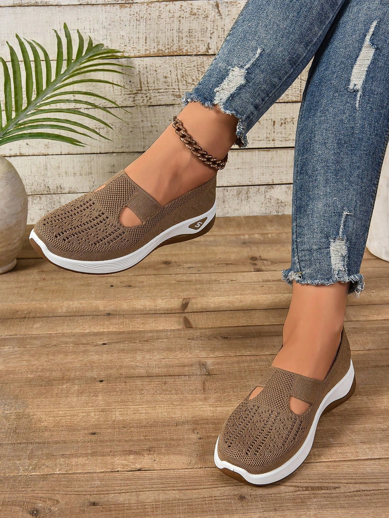 Junnie - Lightweight Orthopedic Summer Shoes