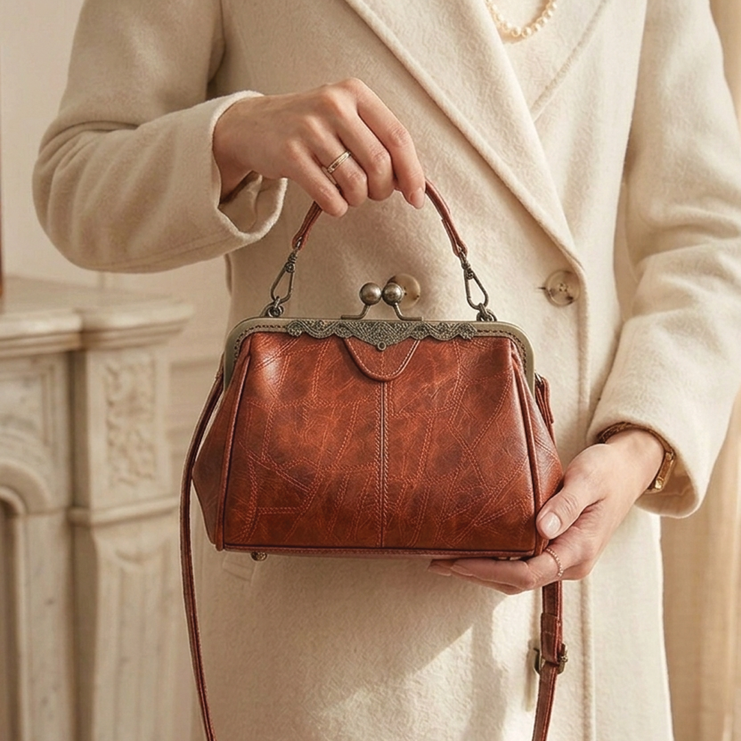 Woreya - Vintage Clasp Handbag