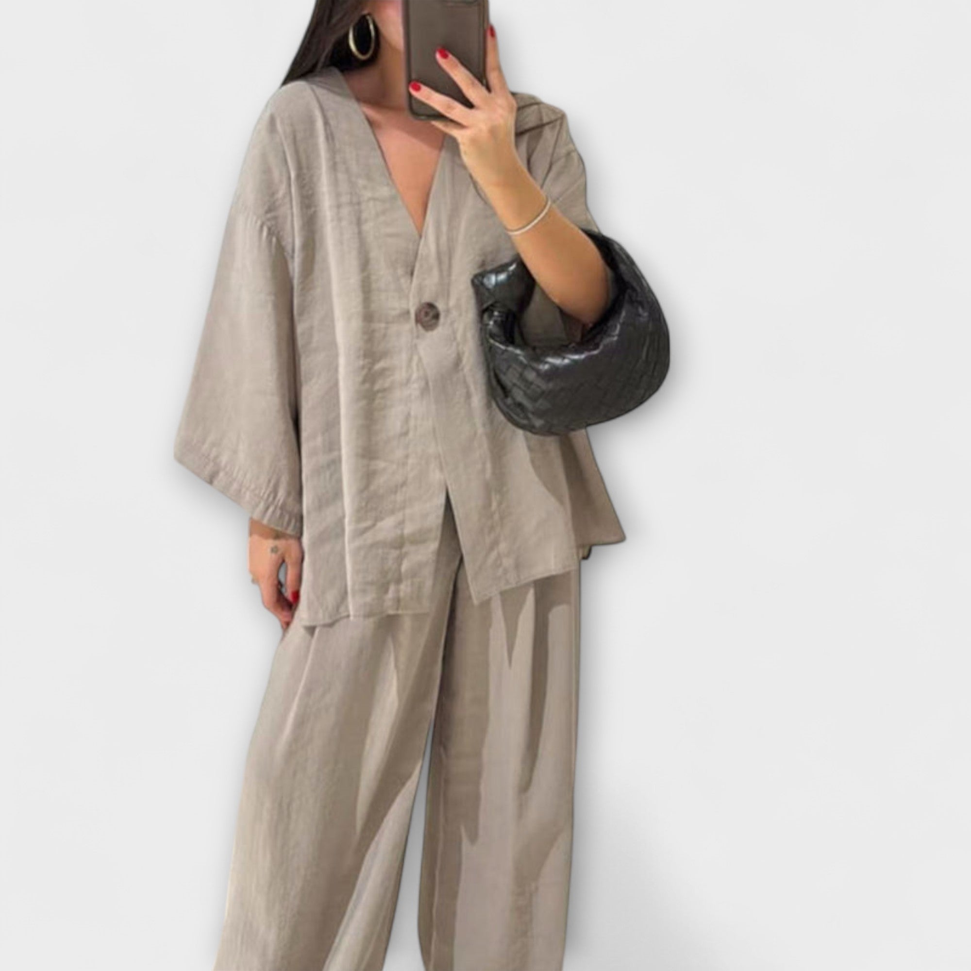 Jacqueline - Casual V-neck top and trousers duo