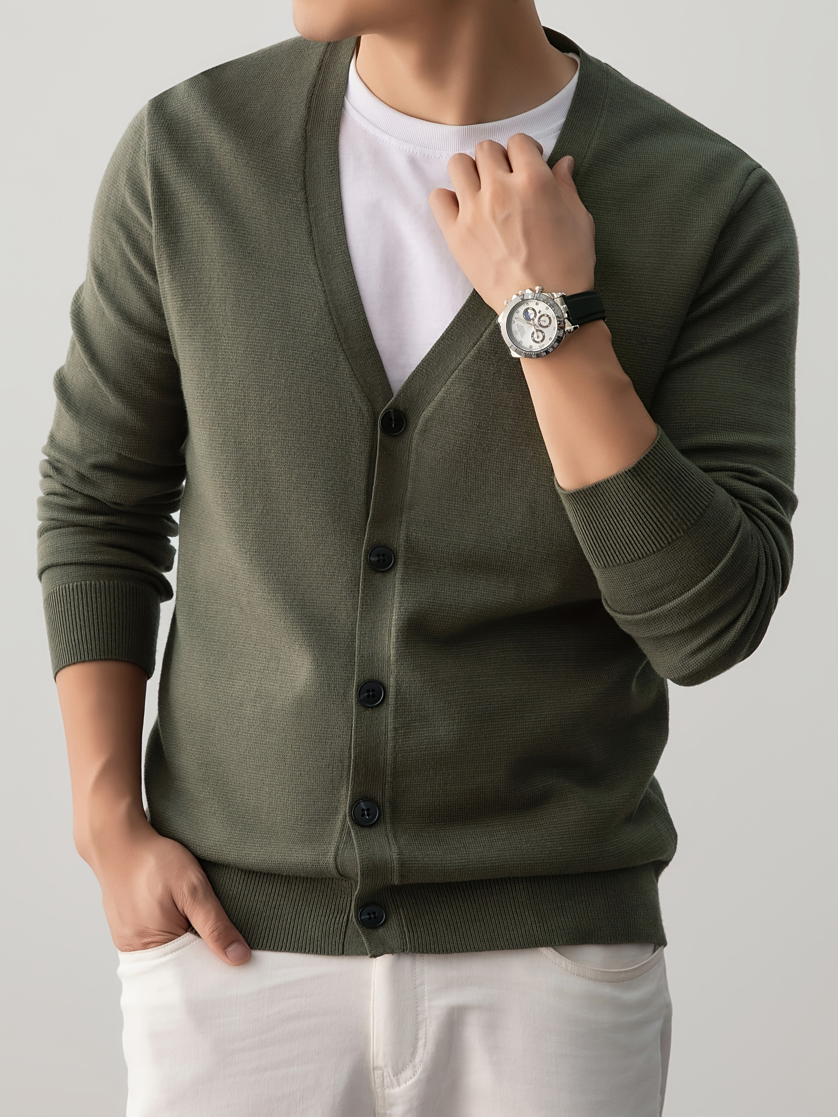 ARTHUR | CLASSIC V-NECK BUTTON-FRONT KNIT CARDIGAN