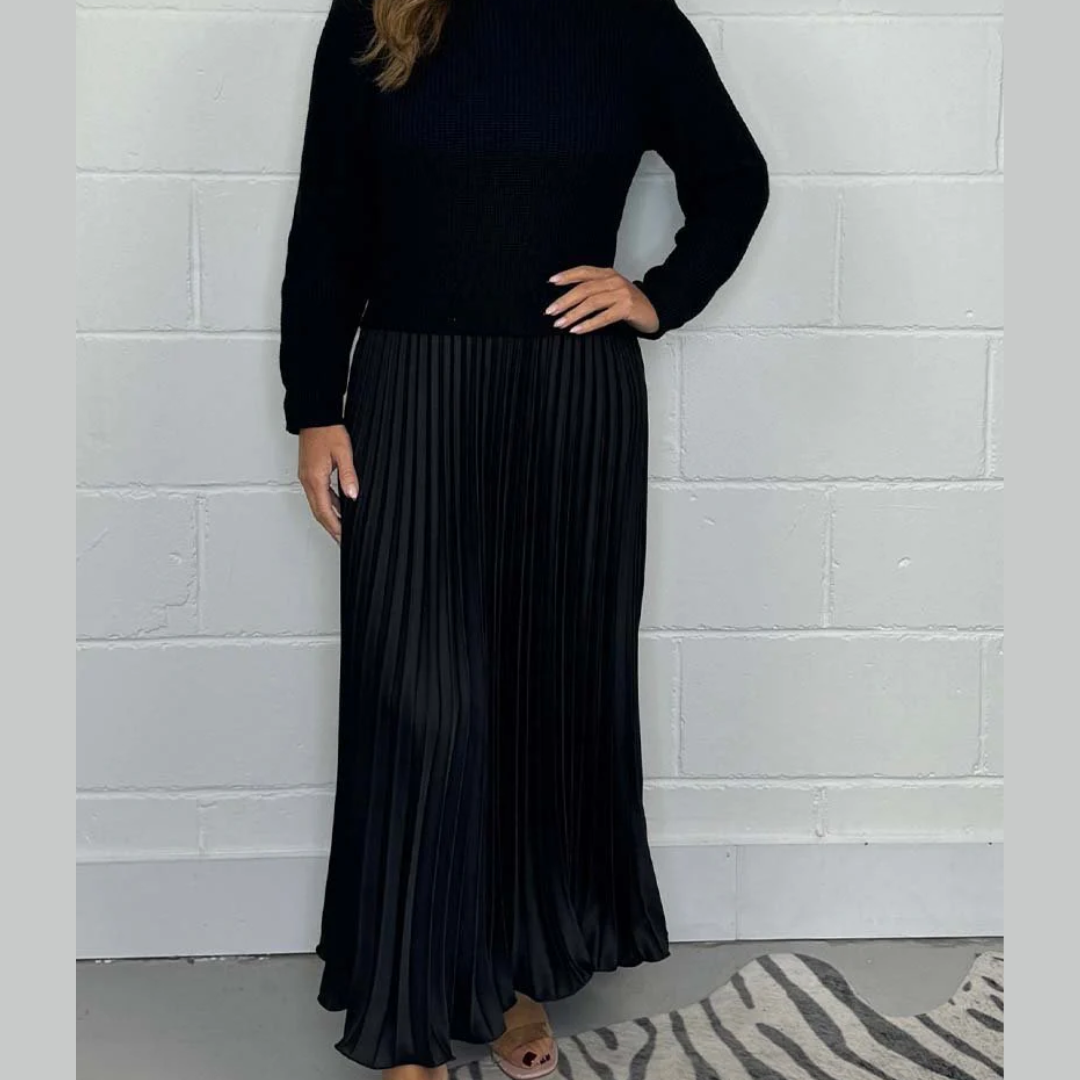 Noemi - Textured Mixed-Media Maxi Dress