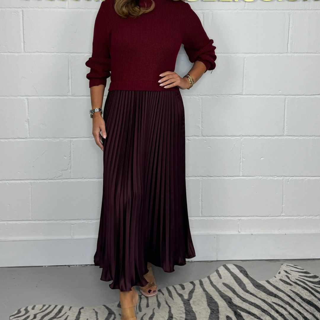 Noemi - Textured Mixed-Media Maxi Dress