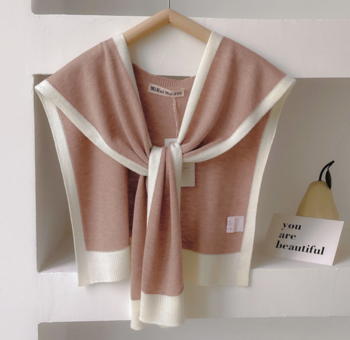 Lenzia – Striped Knit Shoulder Shawl