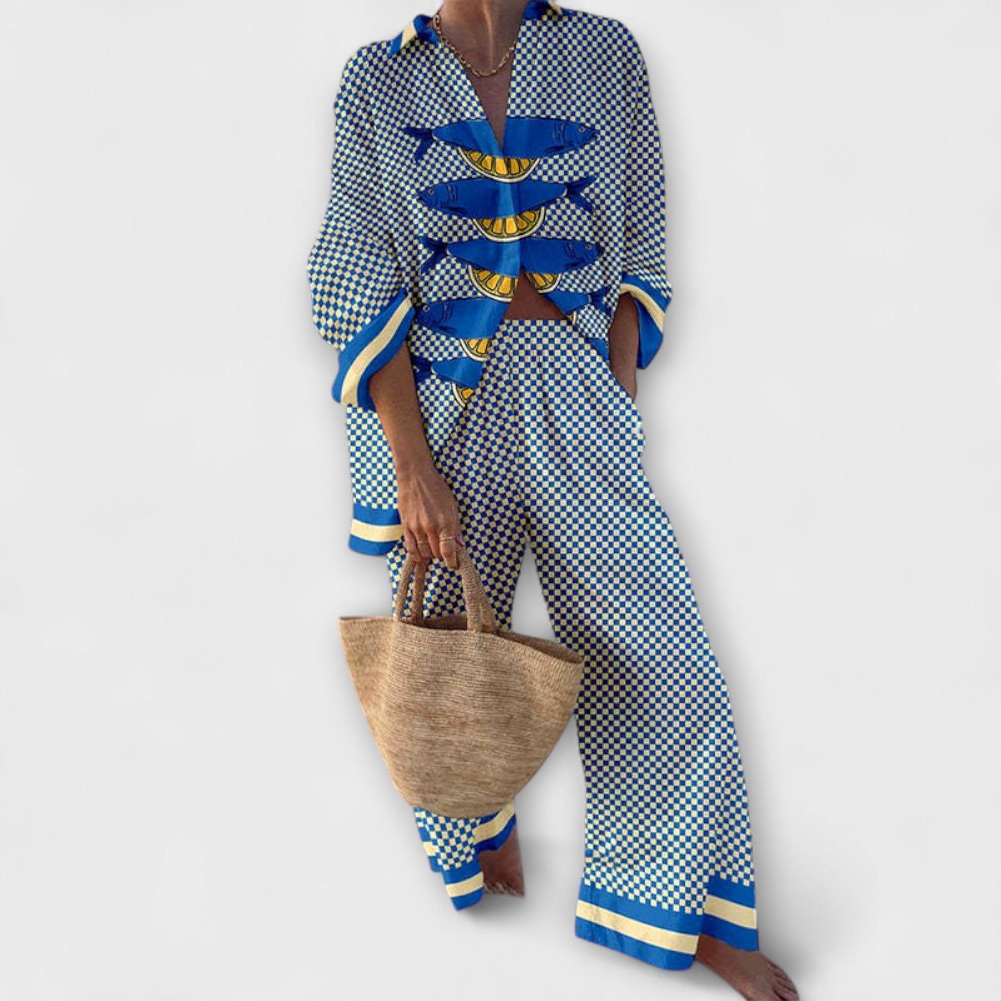 Trivela – Suit with lemon motif