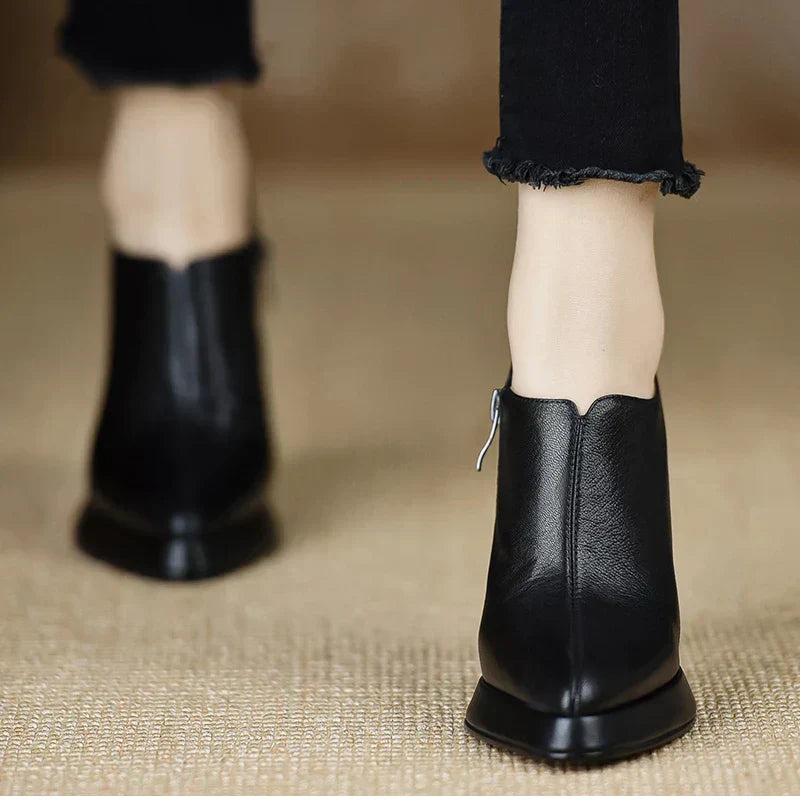 Carina - Stylish Pumps