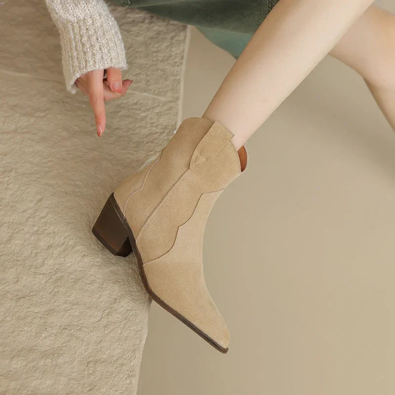 Fiora - Western Ankle Boots