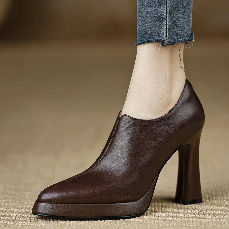 Carina - Stylish Pumps