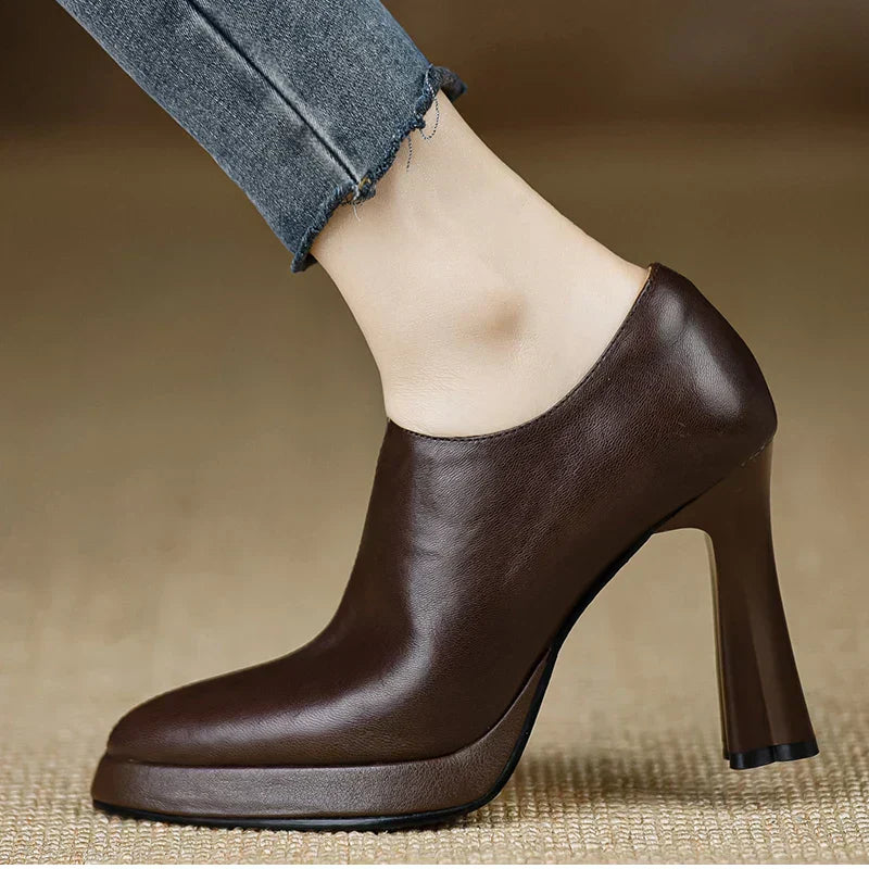 Carina - Stylish Pumps