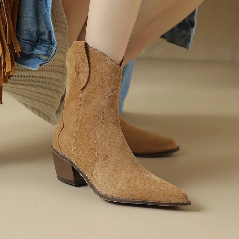 Fiora - Western Ankle Boots