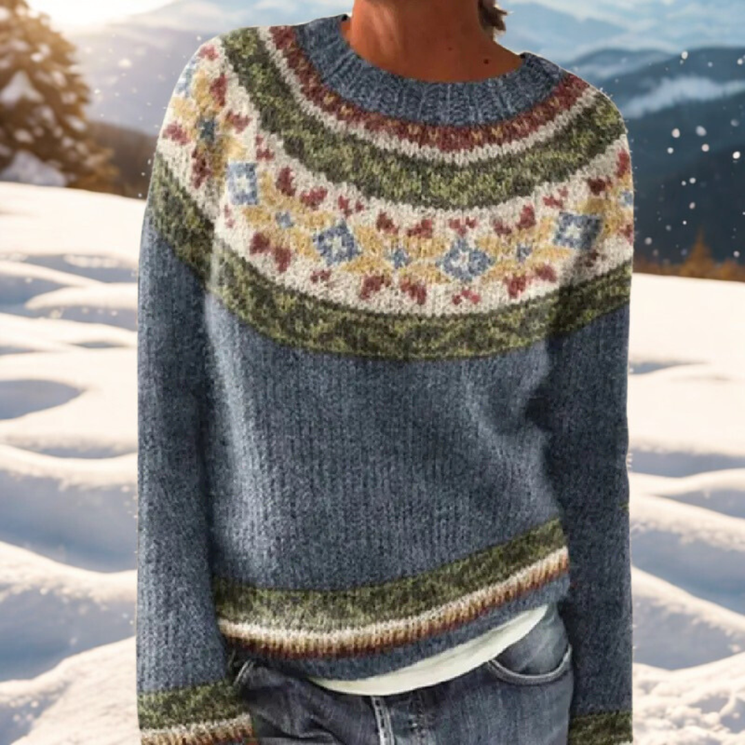 Nyssa – Warm sweater with sophisticated Nordic details