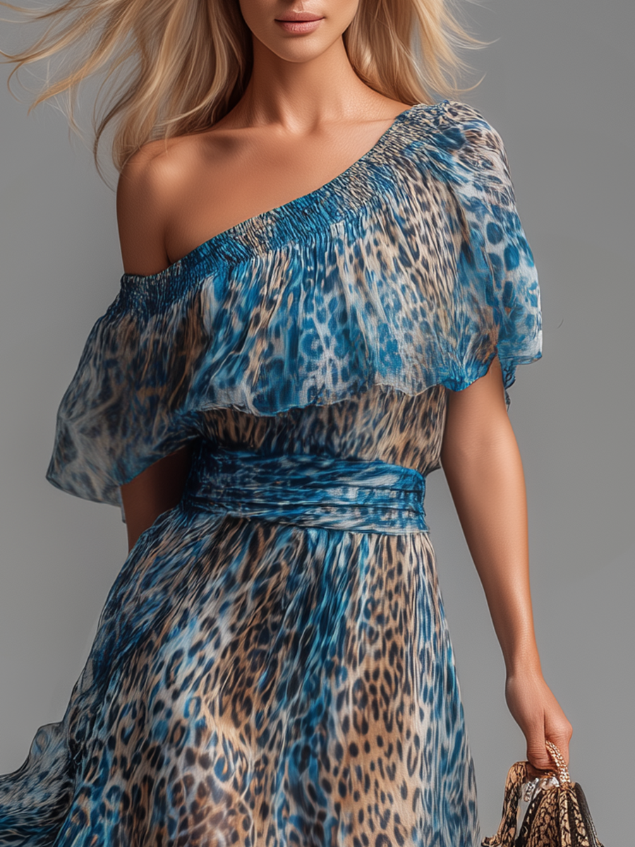 Wild - Lang chiffonkjole med leopardprint og bare skuldre