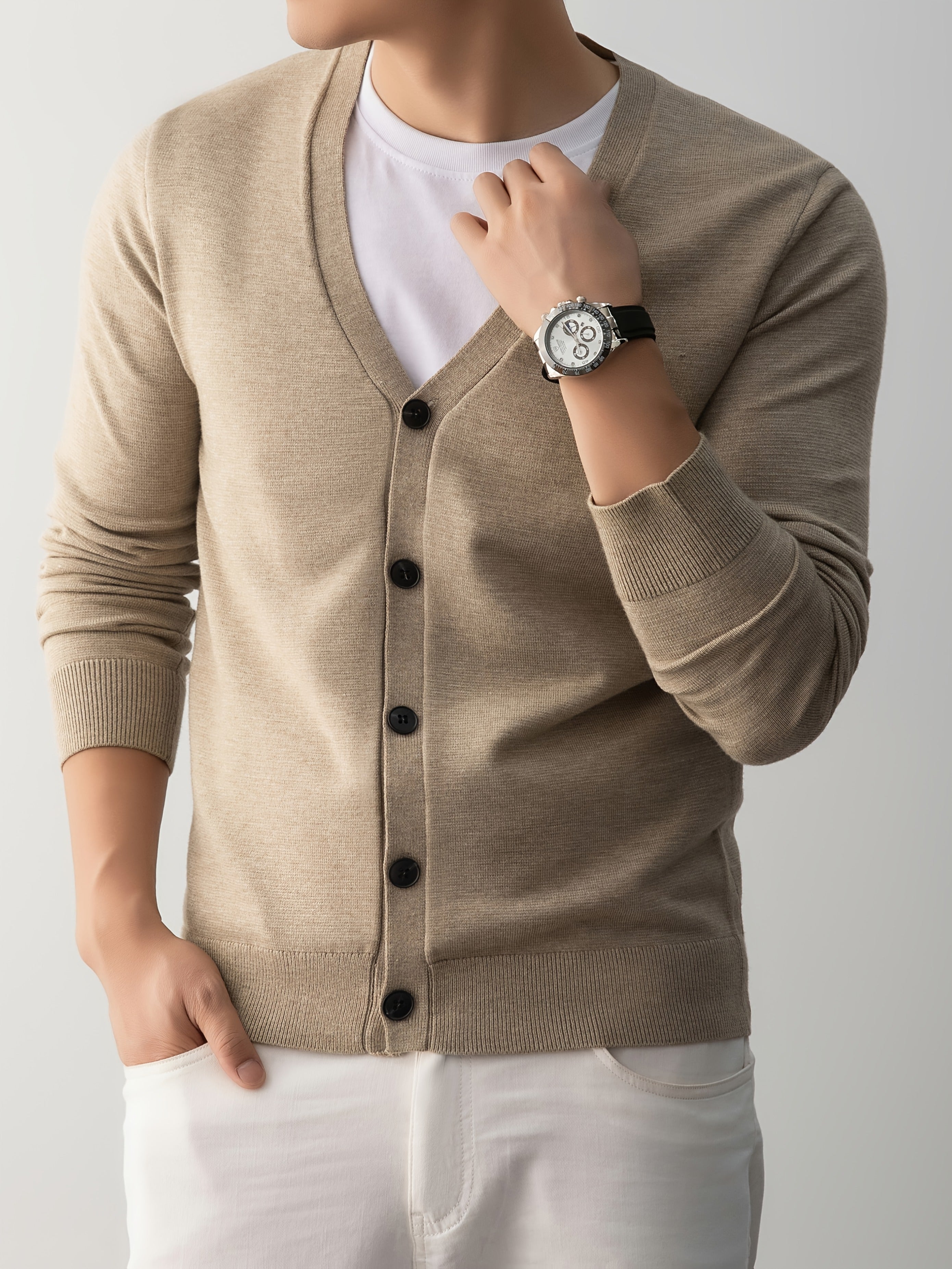 ARTHUR | CLASSIC V-NECK BUTTON-FRONT KNIT CARDIGAN