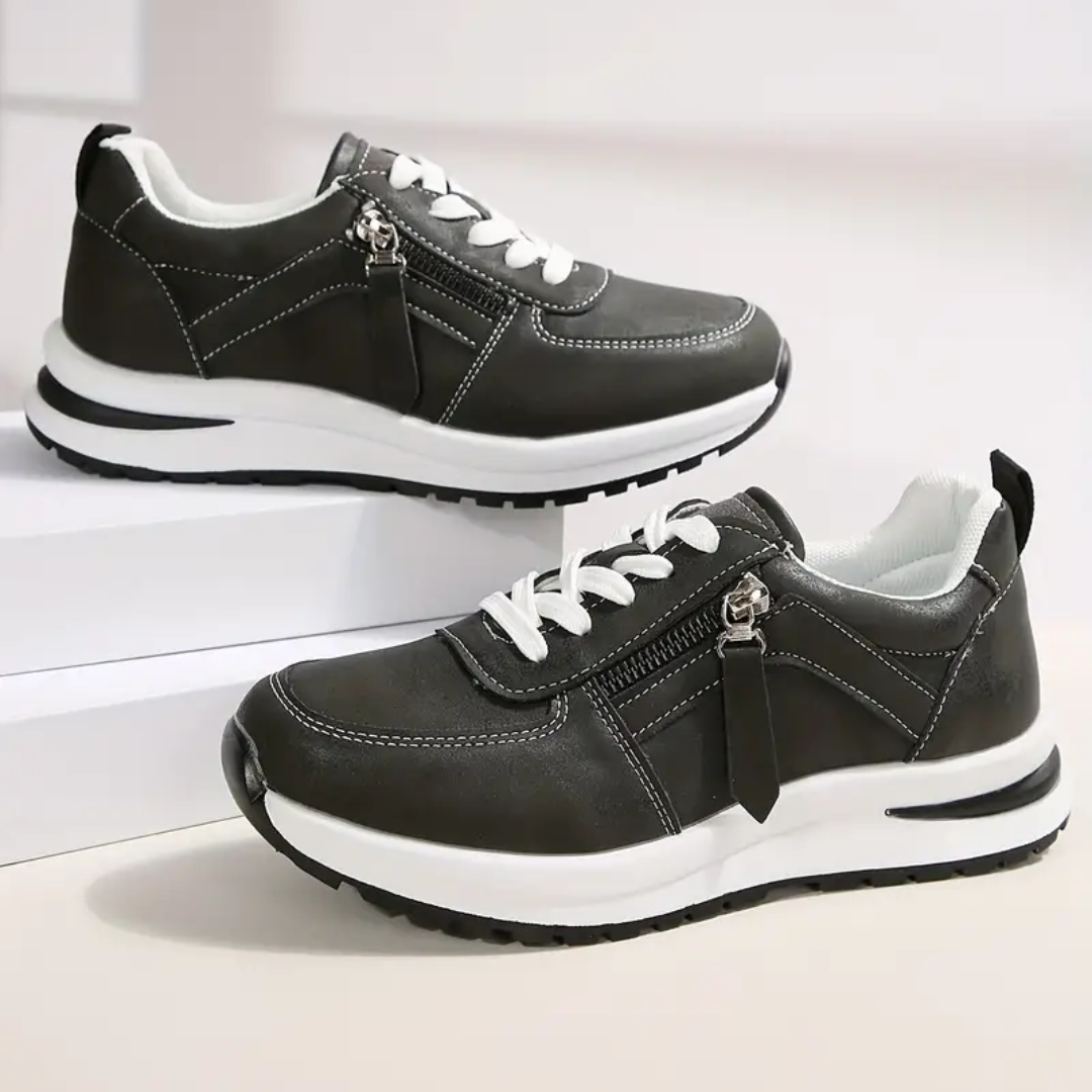 Carmilla - Casual Sneakers