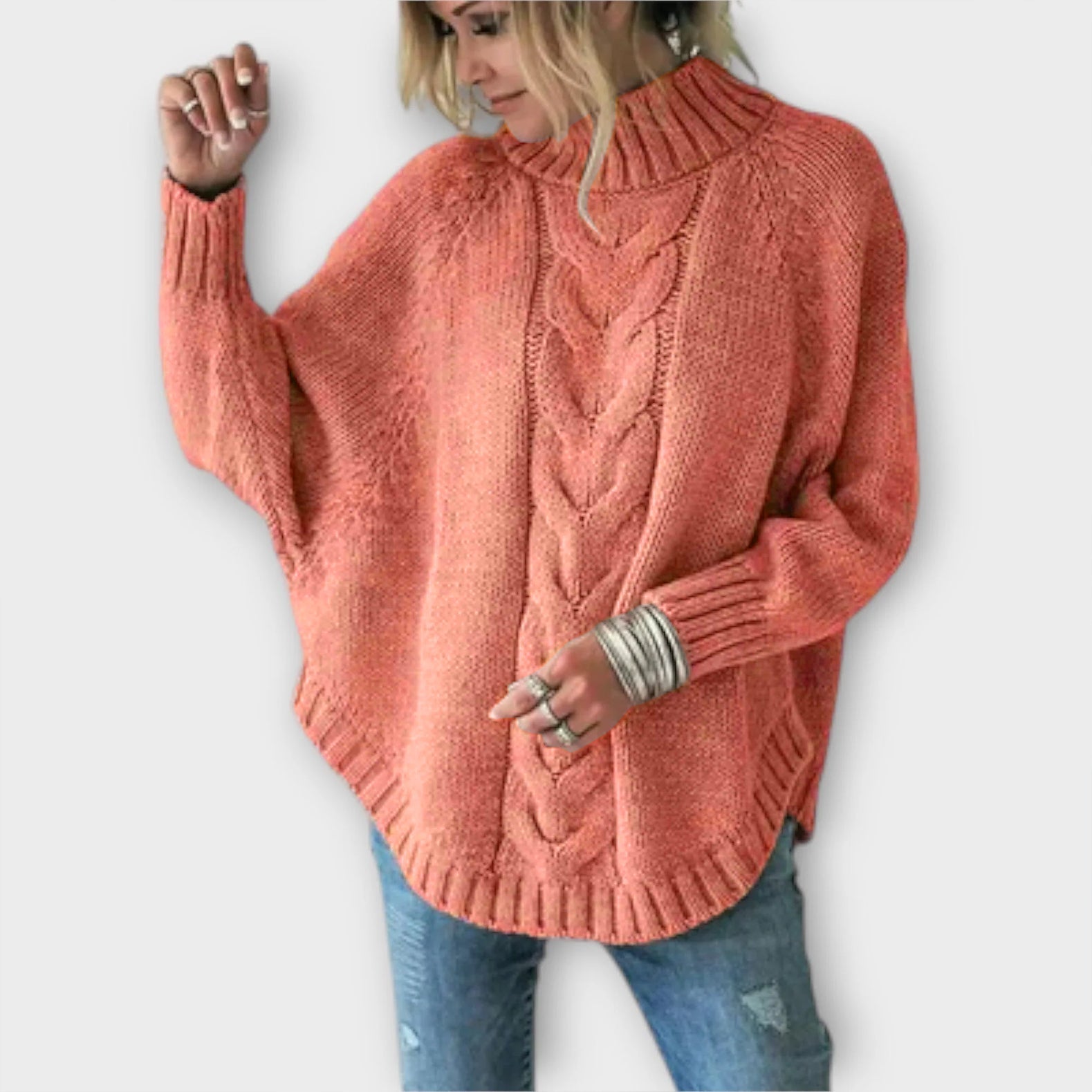 Elysian - knitted sweater with cable pattern