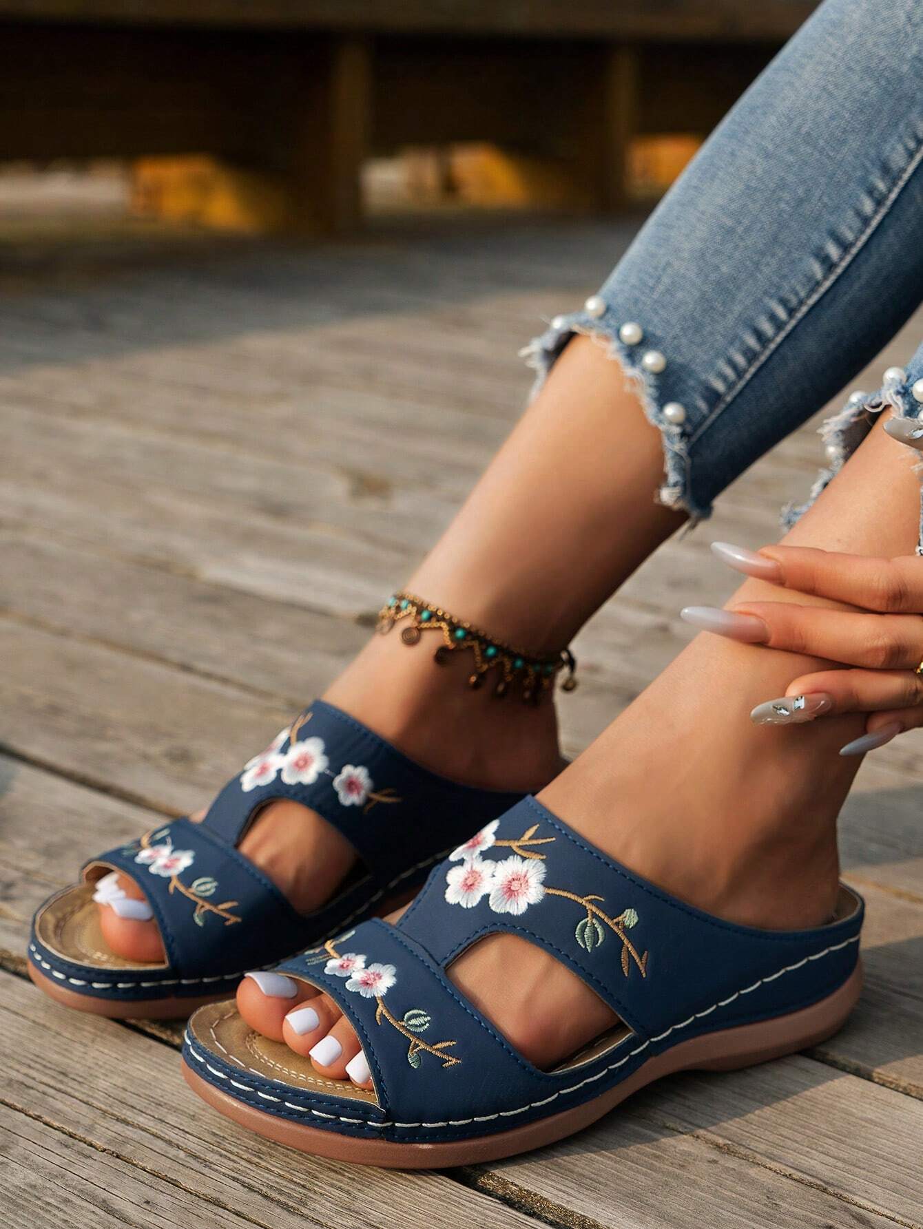 Onyx - Floral Platform Sandals