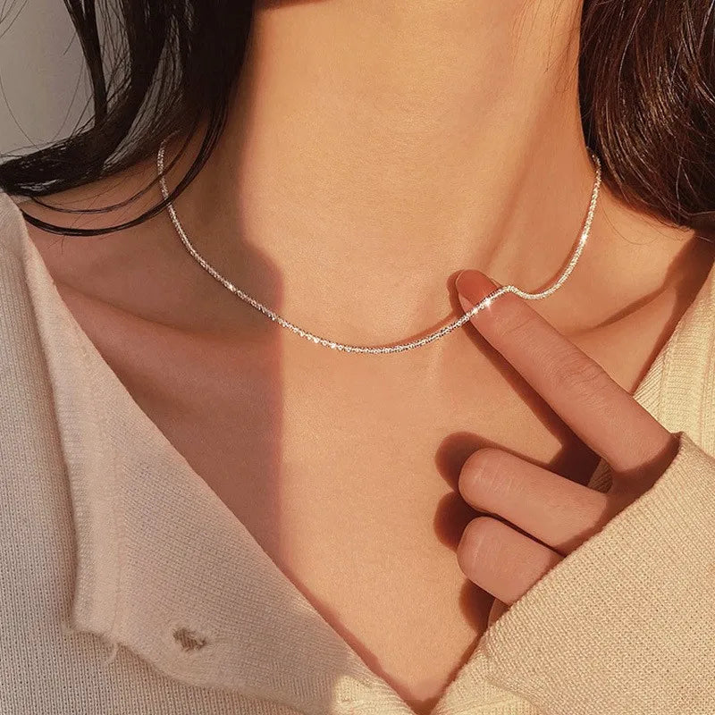 Elegant collarbone necklace 