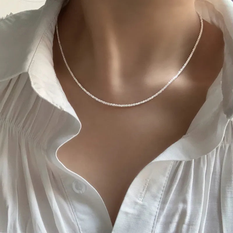 Elegant collarbone necklace 