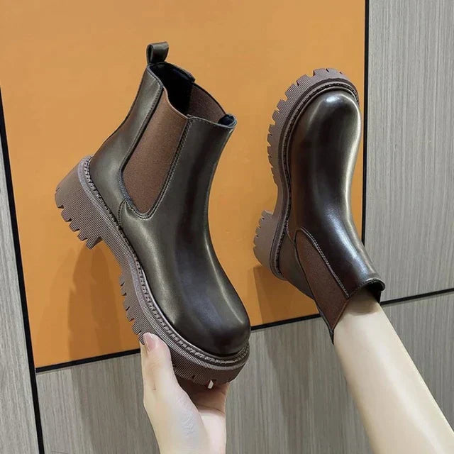 Petra - Chelsea Boots