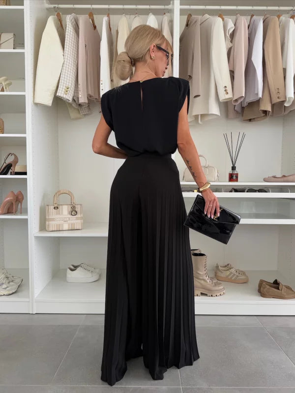 Daisy | Chic Women’s Set with Pleated Trousers and Top