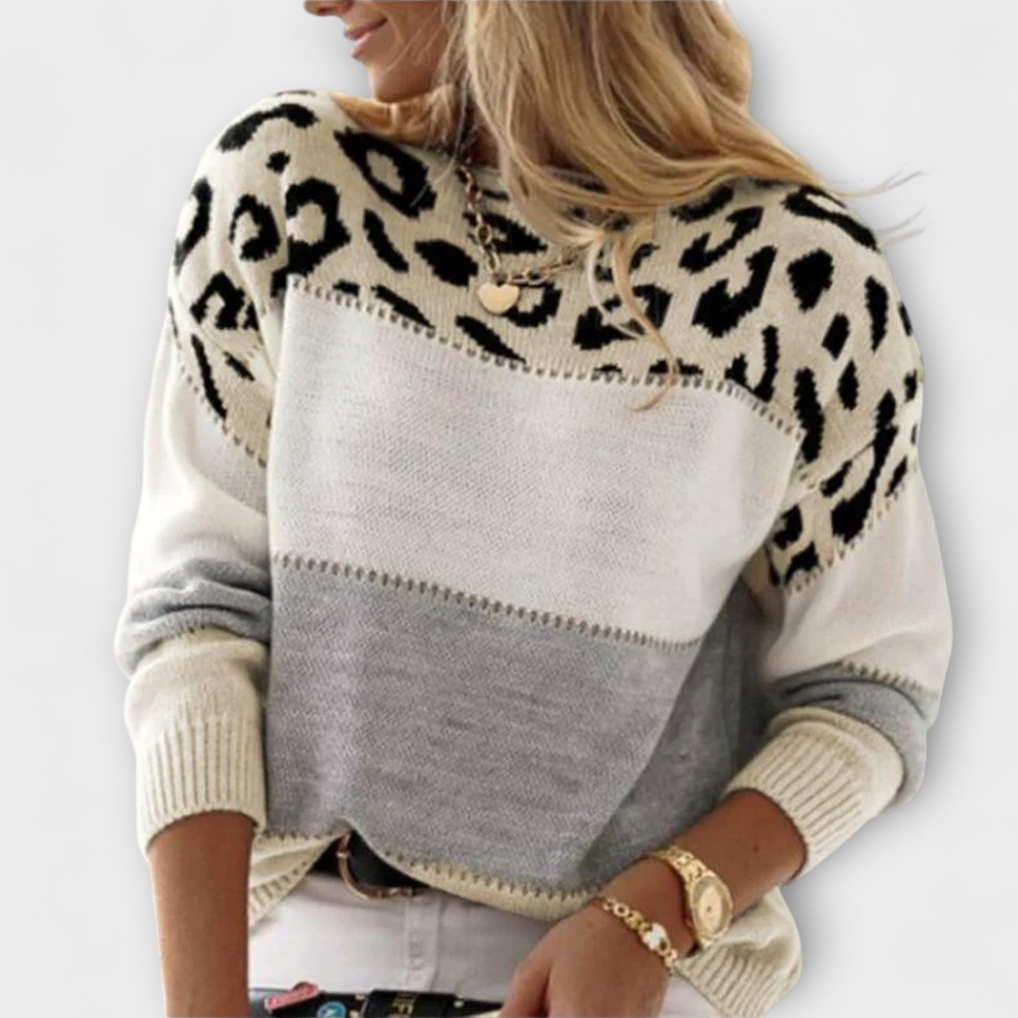 Cheyenne - Casual sweater with leopard print design
