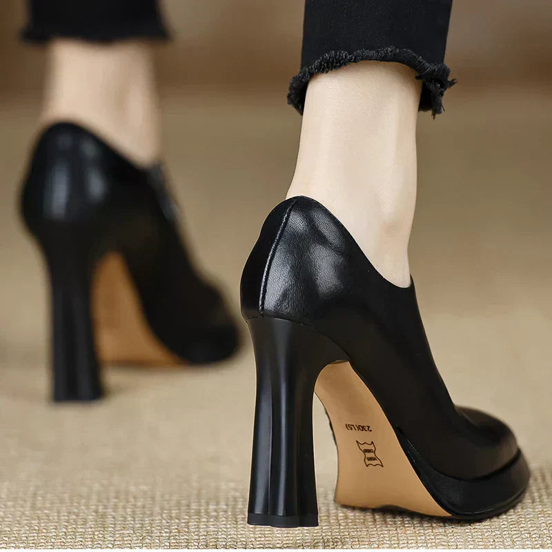 Carina - Stylish Pumps