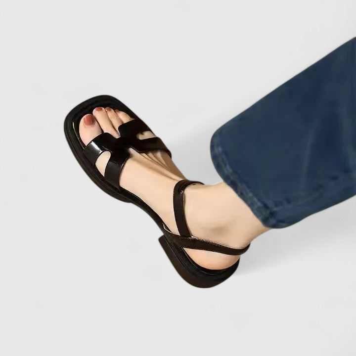Deliane - Elegant Flat Sandals