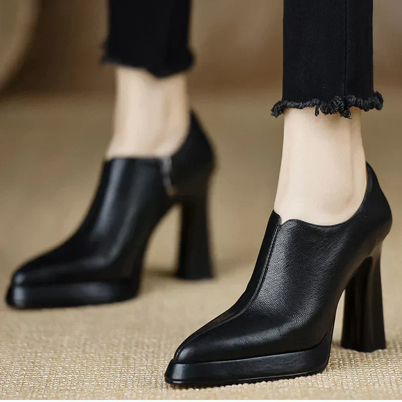 Carina - Stylish Pumps