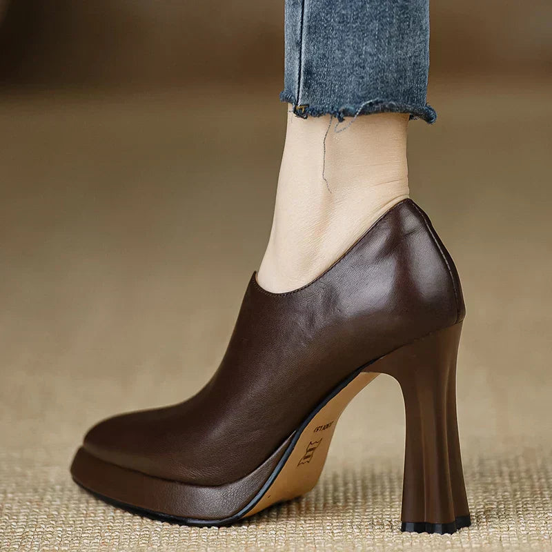 Carina - Stylish Pumps