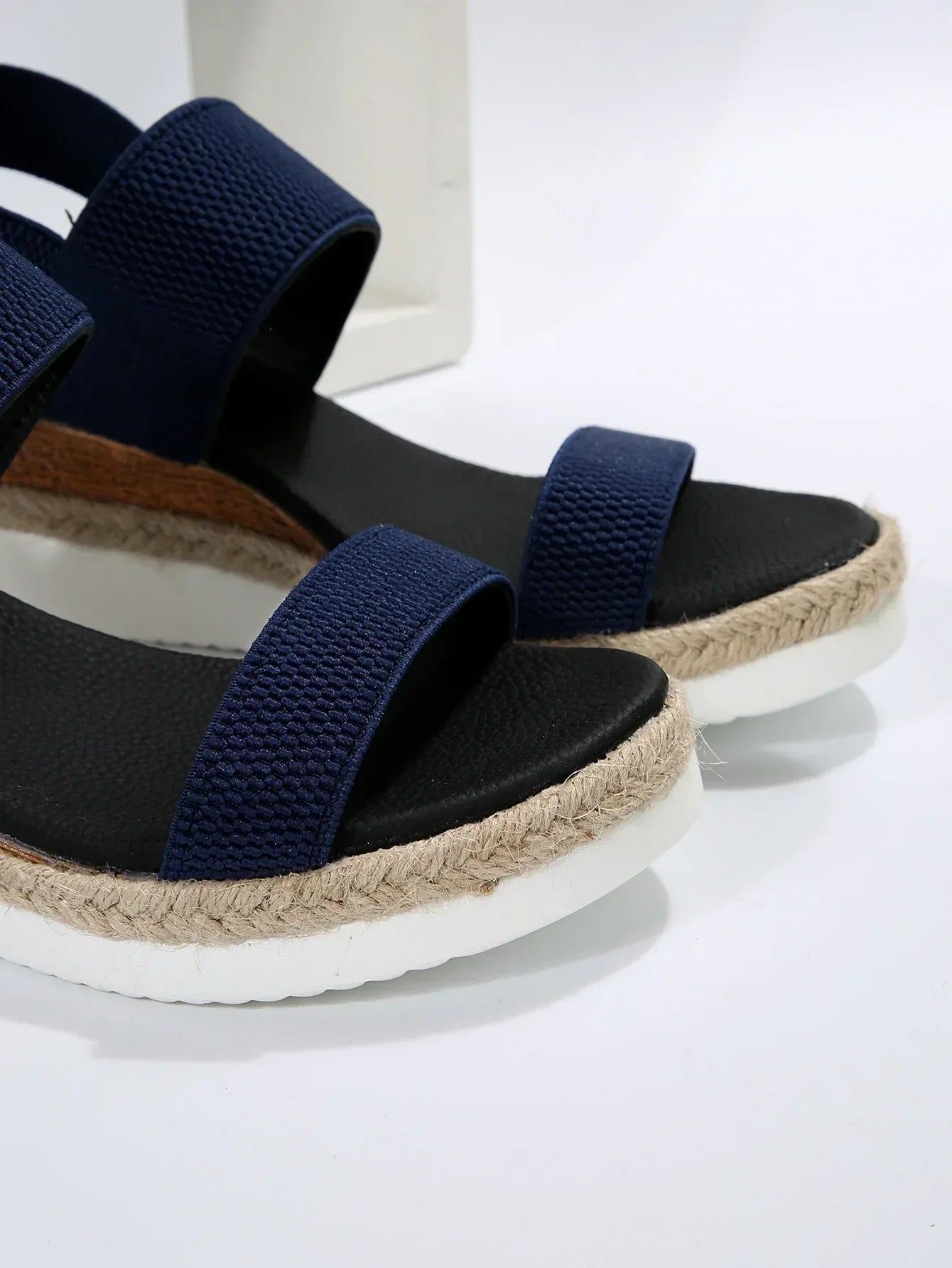 Yuri - Everyday Slip-On Sandals
