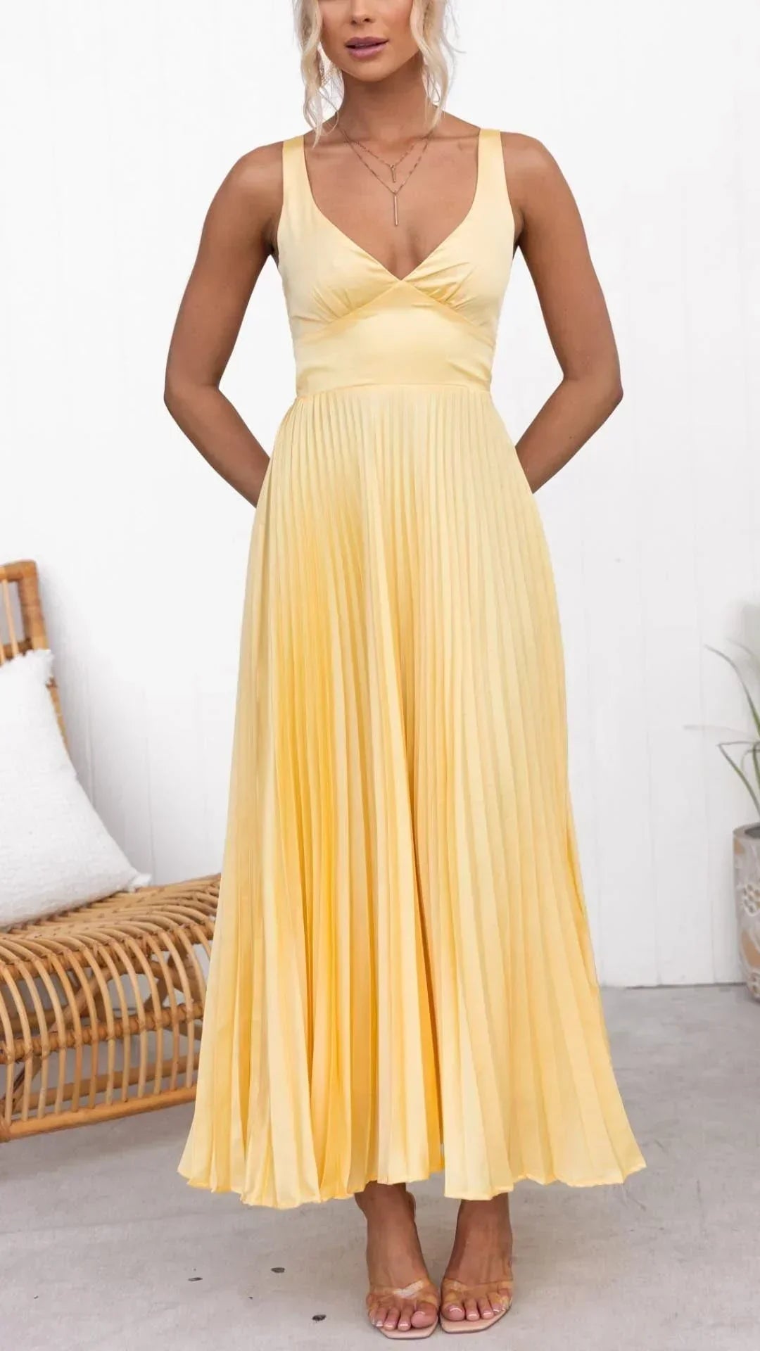 Samantha | Women’s Pleated V-Neck Maxi Dress
