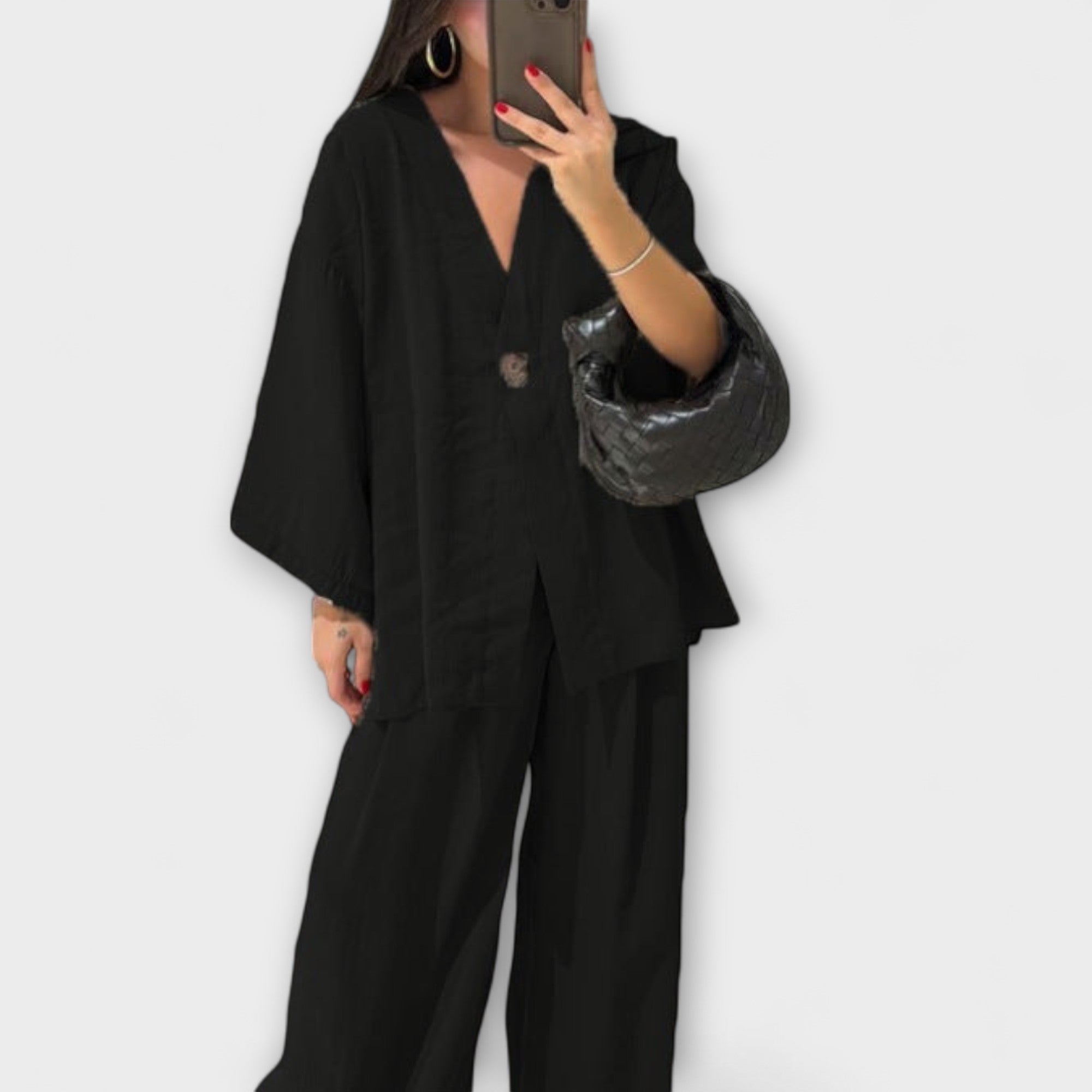 Jacqueline - Casual V-neck top and trousers duo