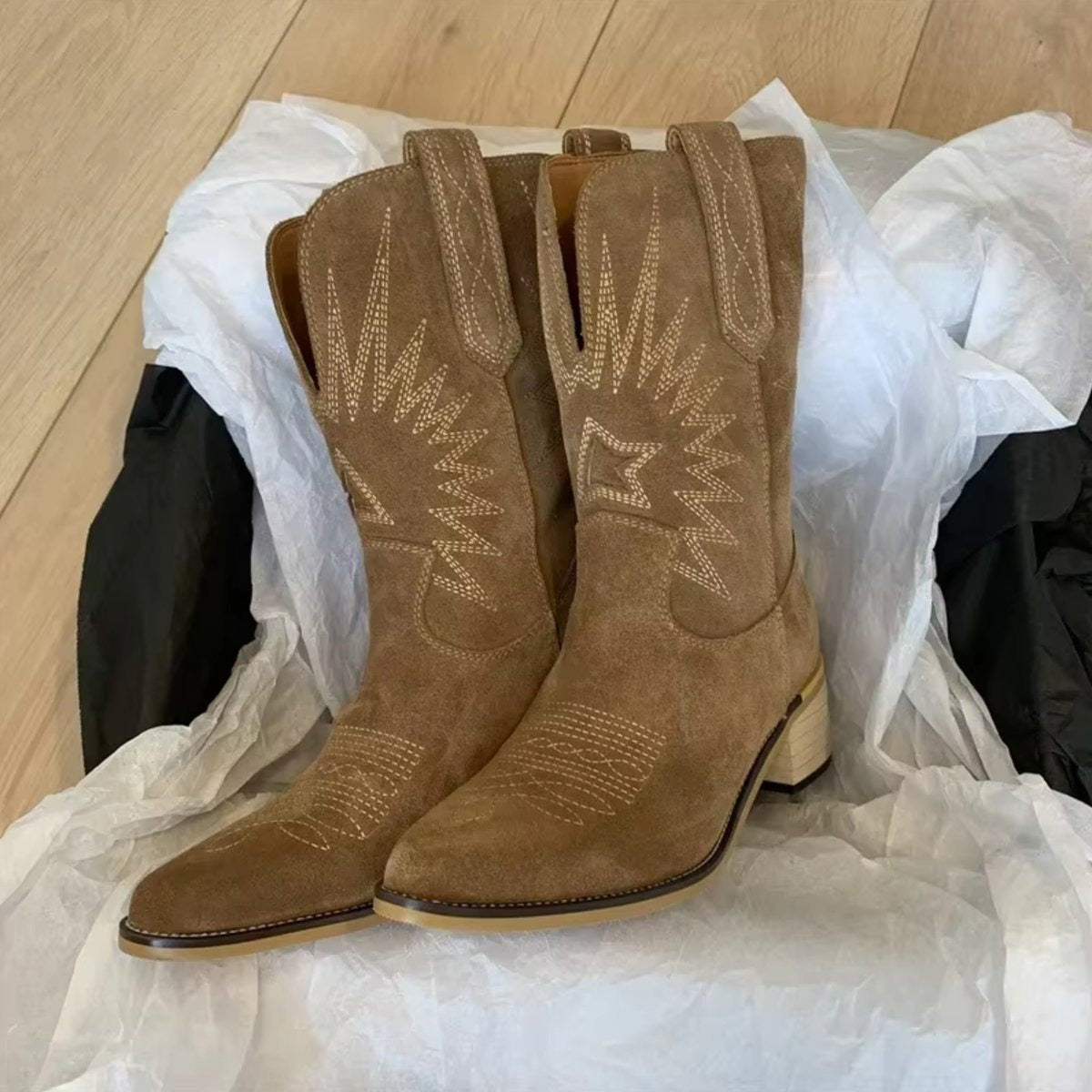 Estilosas Botas para Mujer Estilo-Vaquero Punta-Fina Bordadas